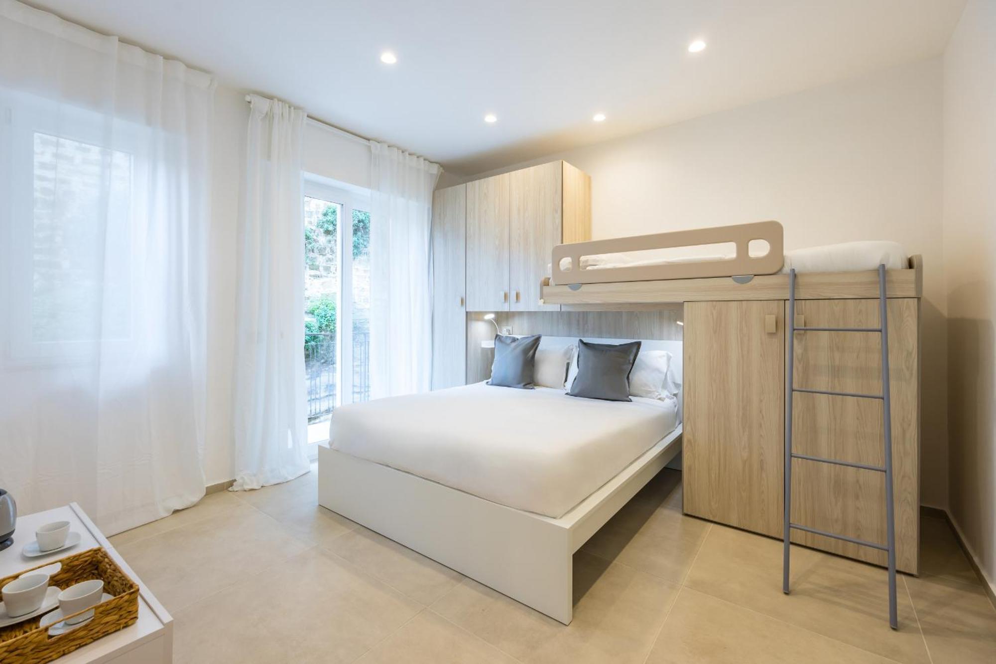 Montesanto View Rooms By Wonderful Italy Naples Exterior photo